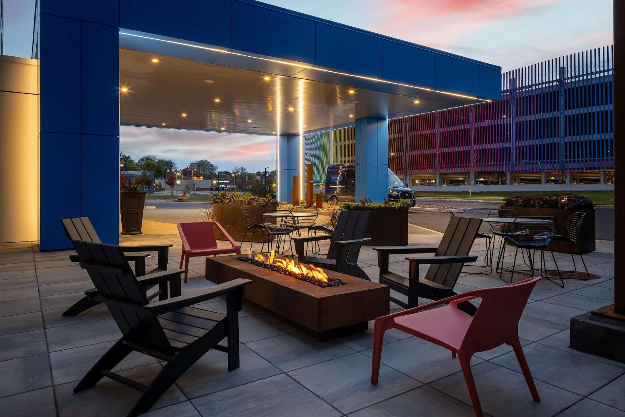 Hampton Inn & Suites Rochester Downtown Esterno foto